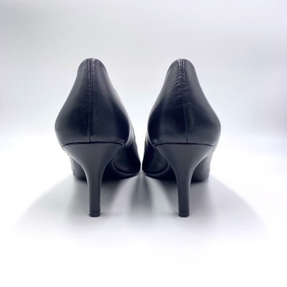 9 NARROW Naturalizer Womens Everly Black Leather Point Toe Heels Pumps Shoes - Picture 6 of 13
